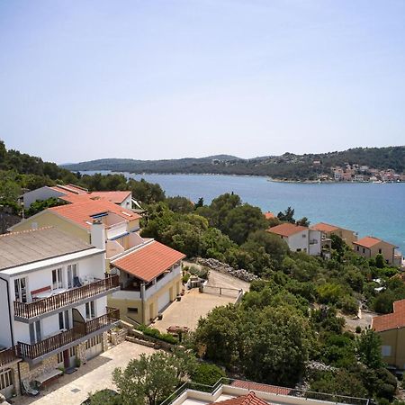 Apartments And Rooms By The Sea Tisno, Murter - 5128 Экстерьер фото