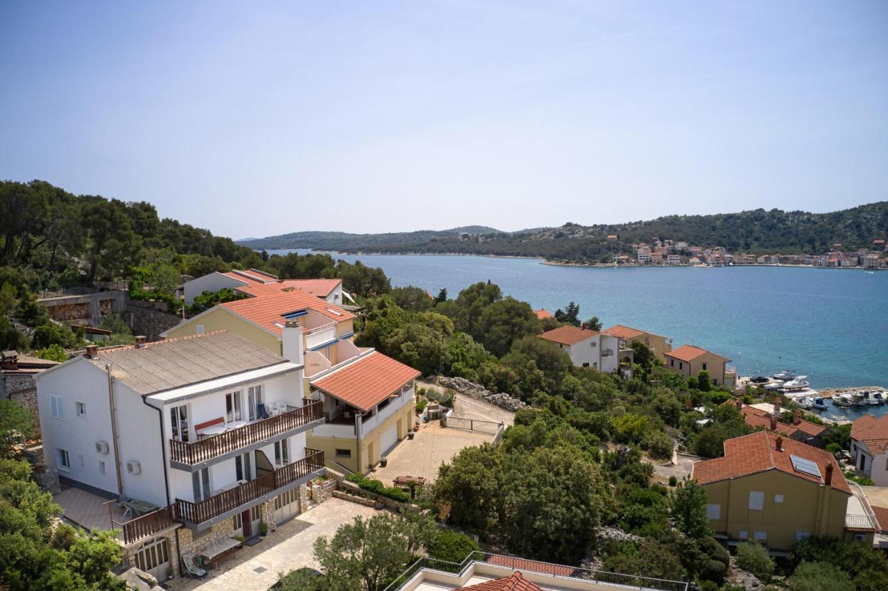 Apartments And Rooms By The Sea Tisno, Murter - 5128 Экстерьер фото