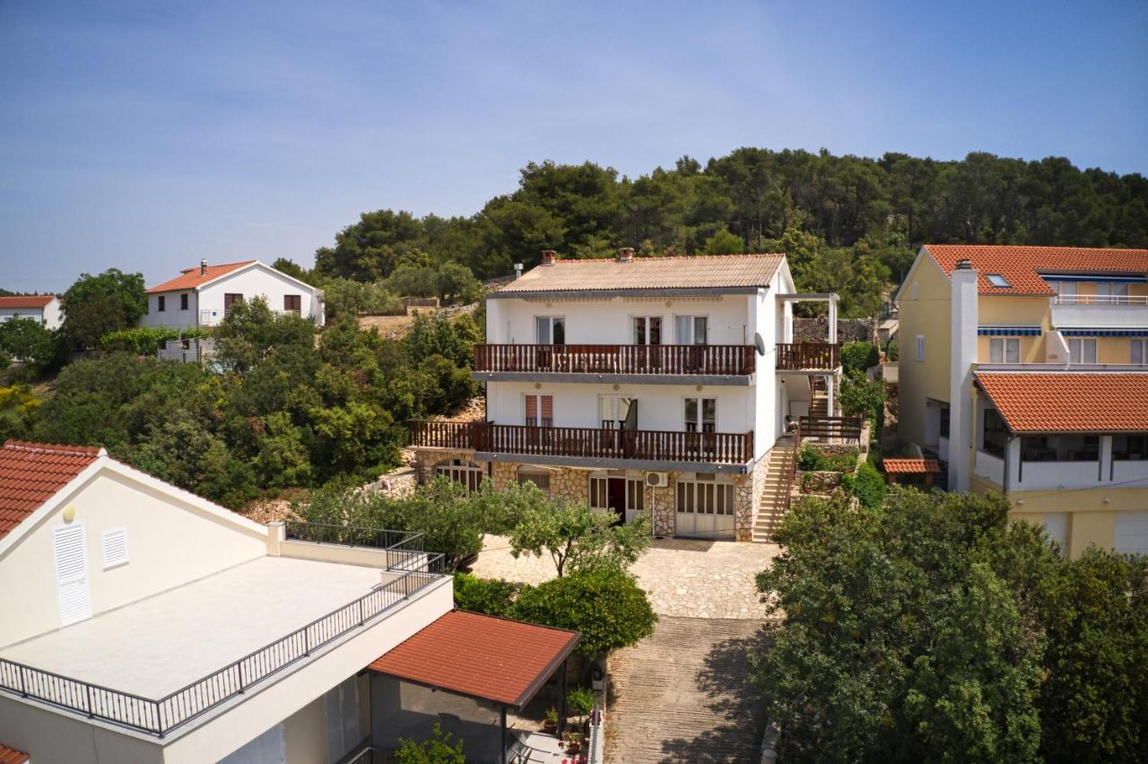Apartments And Rooms By The Sea Tisno, Murter - 5128 Экстерьер фото