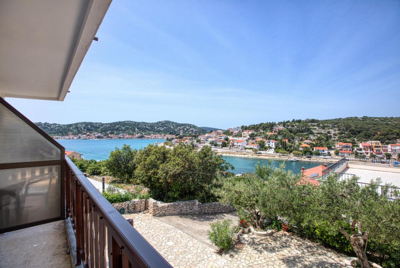 Apartments And Rooms By The Sea Tisno, Murter - 5128 Экстерьер фото